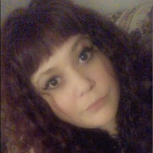 Meet your Posher, Kendra